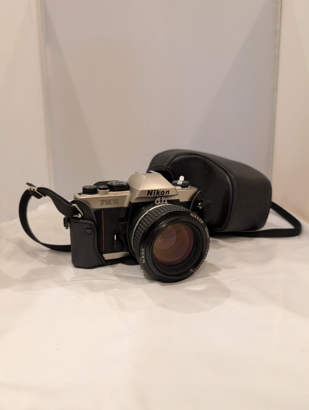 Nikon FM10 50mm f/1.2